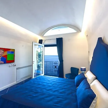 Acque Blue רבאלו
